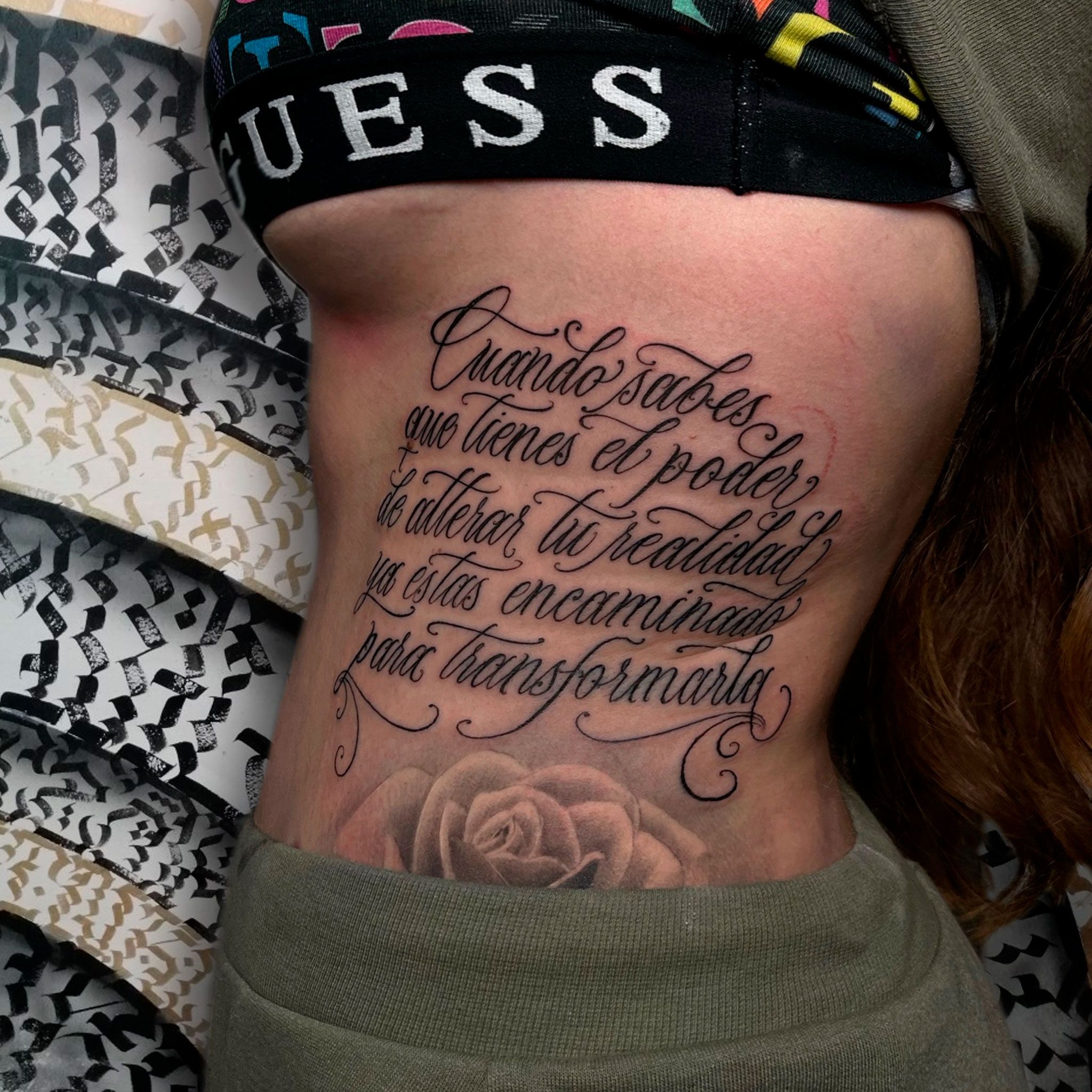 tatuaje de letras mujer, escrito frase en lateral de chica